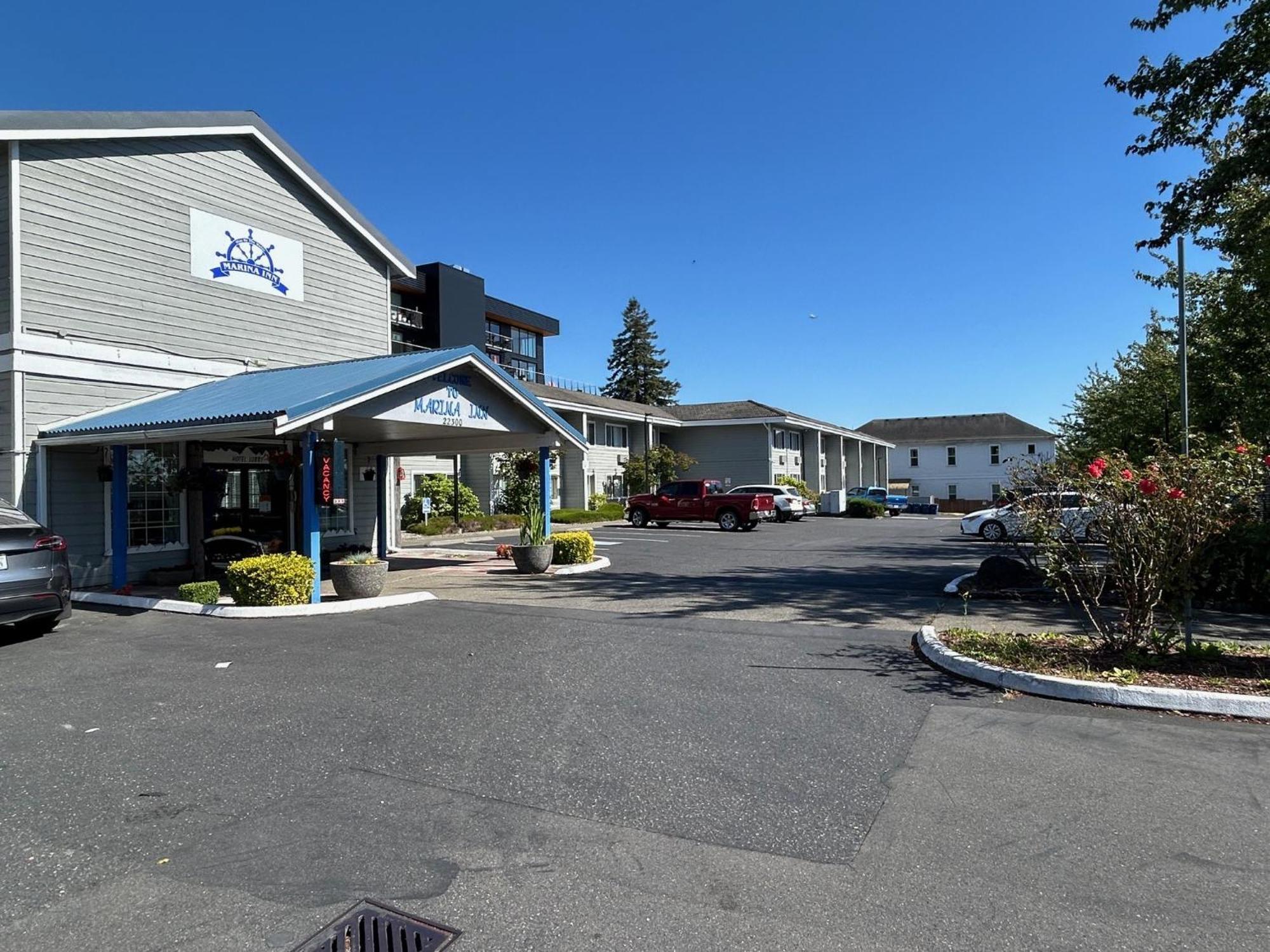 Hotel Marina / Seatac