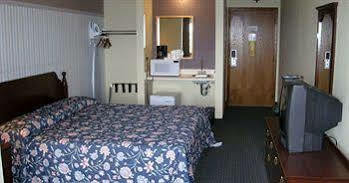 Marina / Seatac Hotel 2*